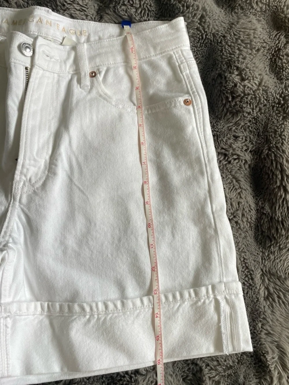 American Eagle Outfitters White High-Rise Jean Shorts